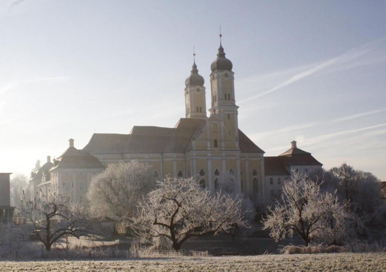 Klostergasthof Roggenburg Dış mekan fotoğraf